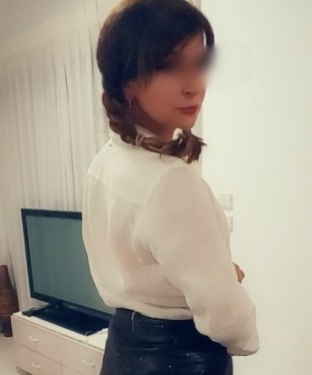 У меня теплое объятье и горячие губки, которые подарят тебе незабываемое блаженство. В Москве я - твоя муза, готовая покорять тебя своей страстью и безудержной энергией. Открой дверь в мир наслаждений, где воплощаются самые смелые фантазии. Обещаю, ты не пожалеешь! Буду рада тебя встретить и окутать тебя своим теплом. Живу в Москве и здесь тебе открыты все двери удовольствия. Жду тебя, мой сладкий. 💋💖🔥 Маришенька